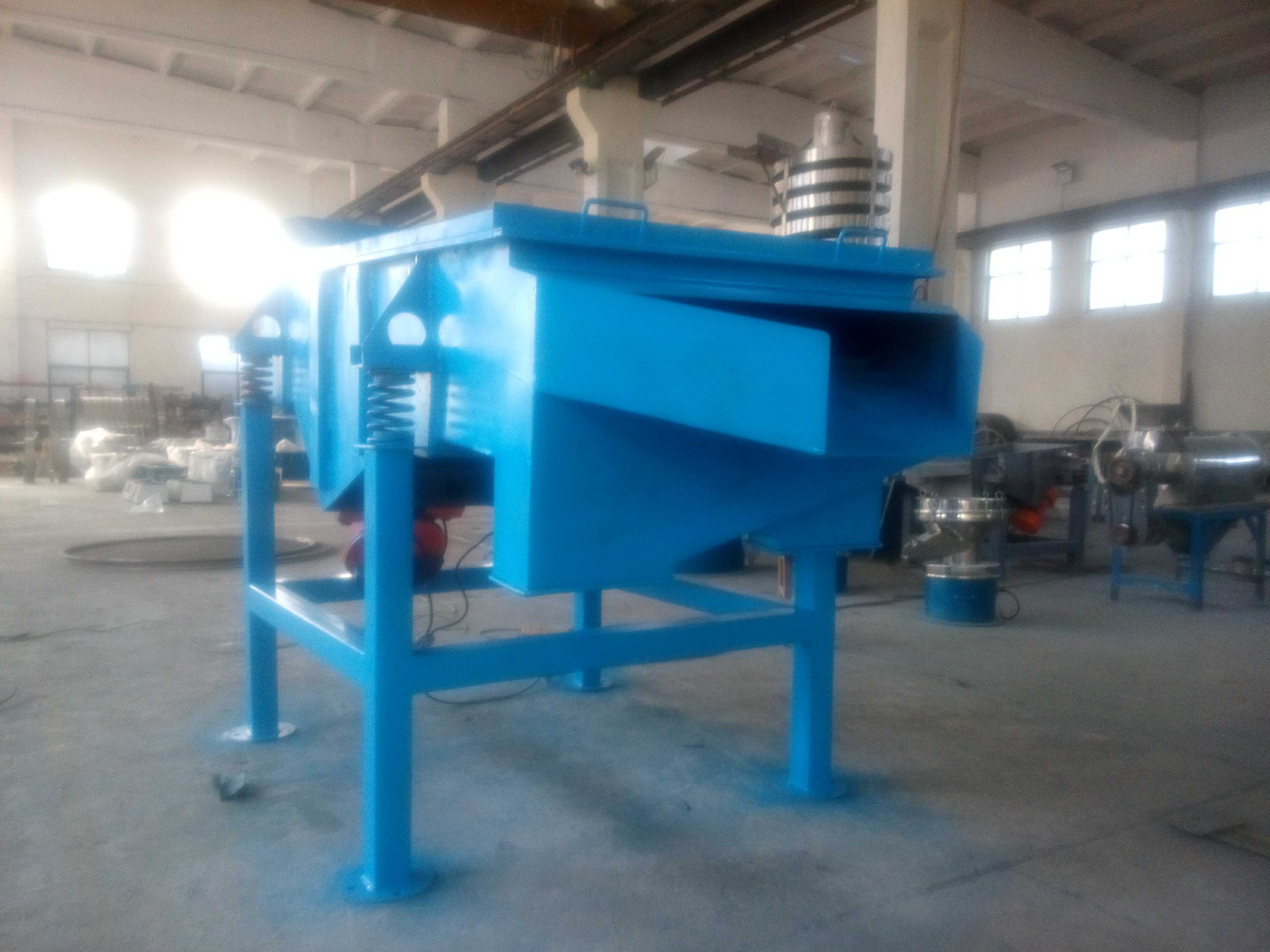 采購直線振動篩時怎么檢查挑選電機？(直線振動篩電機)